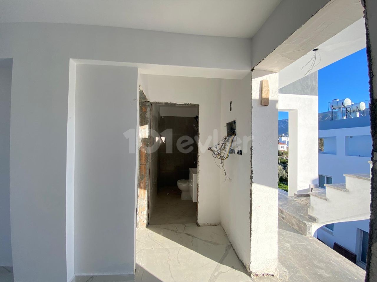 آپارتمان 1+1 جدید با بالکن در Karaoğlanoğlu، Girne