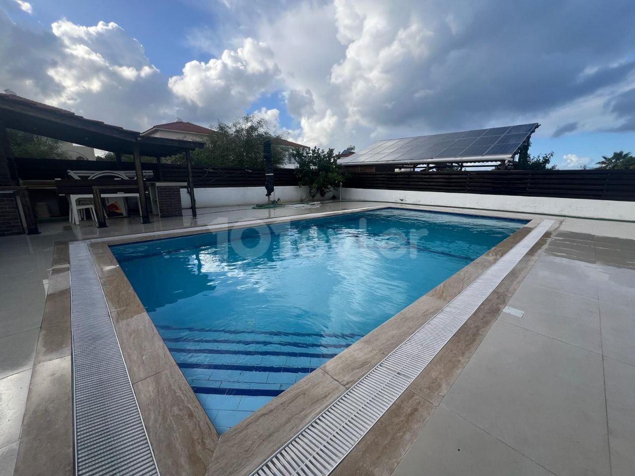 3+1 Pool Villa Close to Alsancak Merit Royal - Ready for Transfer!