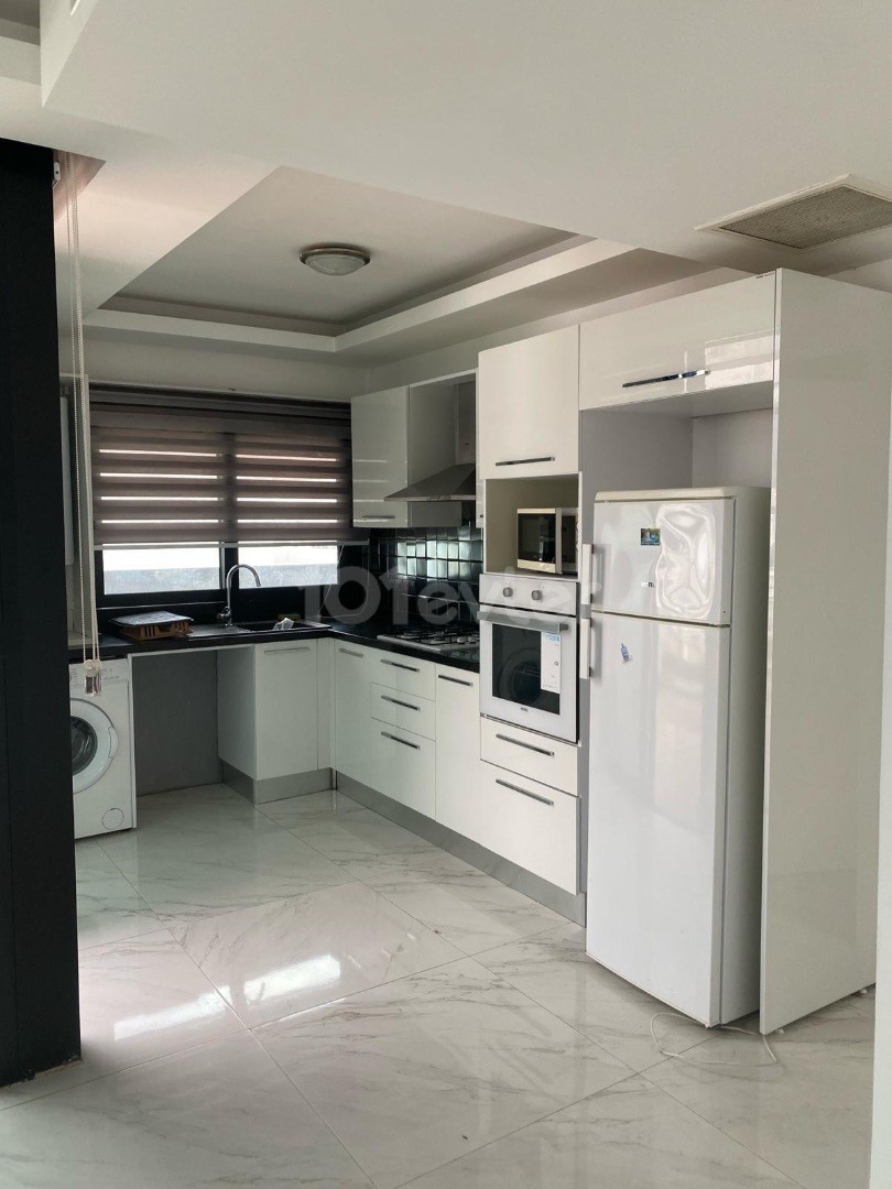 Girne Merkez ‘de Muhteşem Manzaralı Penthouse