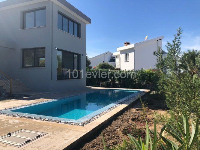 4+1 VILLA FOR SALE IN KYRENIA/CATALKOY WITHIN HALF A DONE LAND ** 