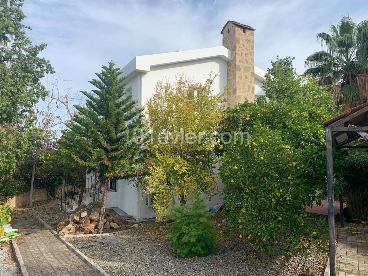 TÜRKEI 3+1 VILLA ZUM VERKAUF MIT GEMEINSCHAFTSPOOL IN KYRENIA/BELLAPAIS ** 