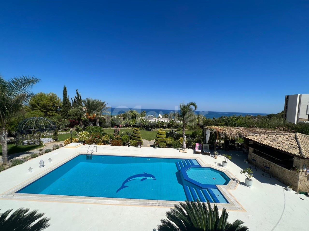 3 + 1 Villa for Sale with Private Pool, Made in Girne Lapta, Turkey ** 