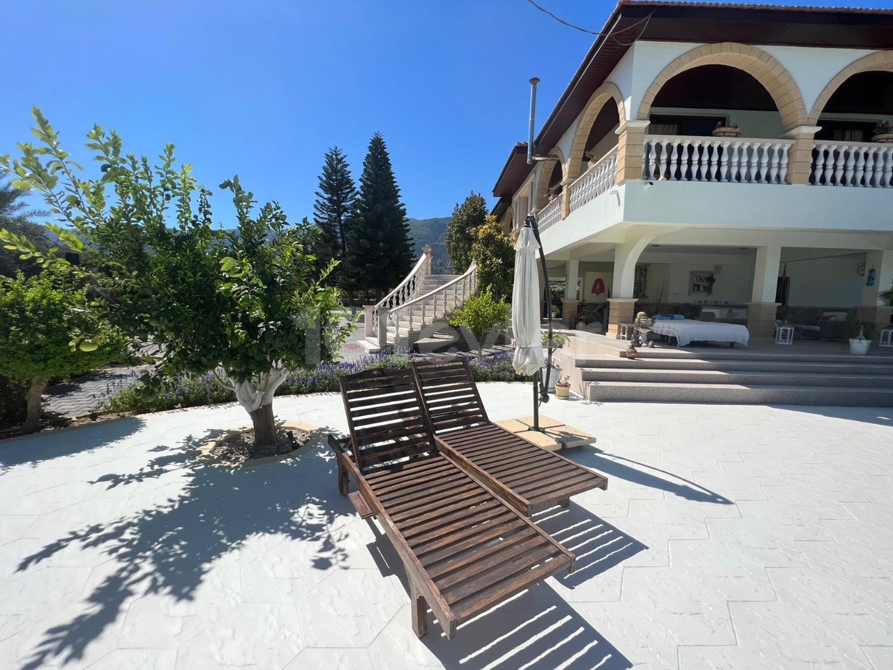 3 + 1 Villa for Sale with Private Pool, Made in Girne Lapta, Turkey ** 