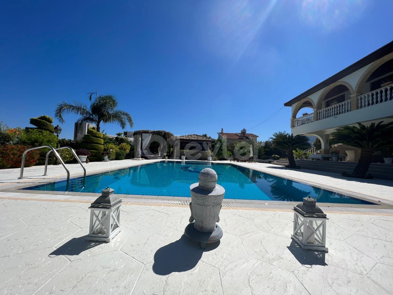 3+1 Villa zum Verkauf in Kyrenia Lapta, Türkei mit privatem Pool ** 
