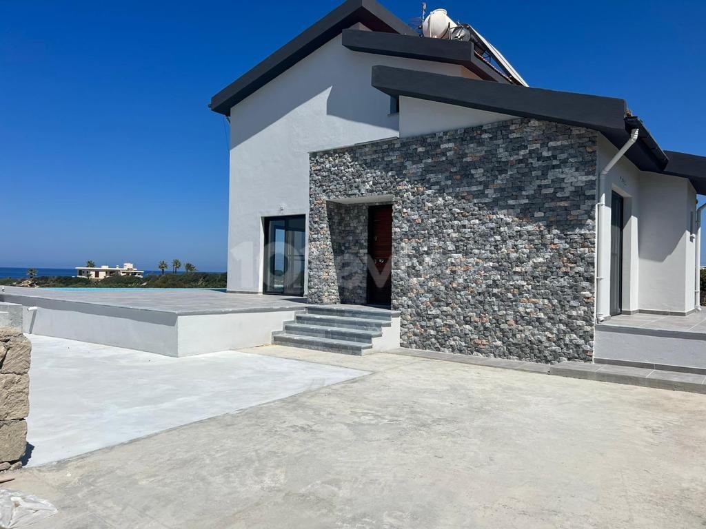 Villa for Sale with Private Infinity Pool in Kyrenia/Tatlisu