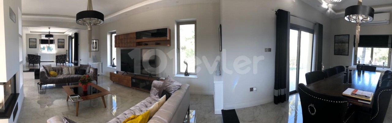 Girne Edremitte 2 Dönüm Arazi İçinde Havuzlu Satılık 4+1 Villa