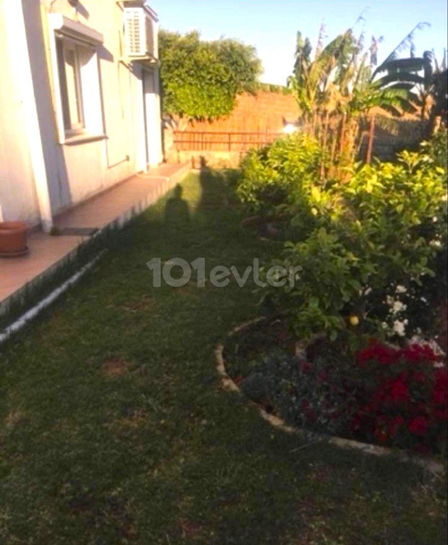 Girne/Boğaz'da Türk Koçanlı Satılık 3+1 İkiz Villa