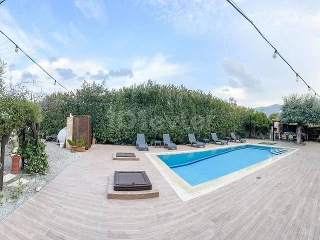 Zu verkaufen 3+1 Luxus-Villa mit privatem Pool in Karakum, Kyrenia