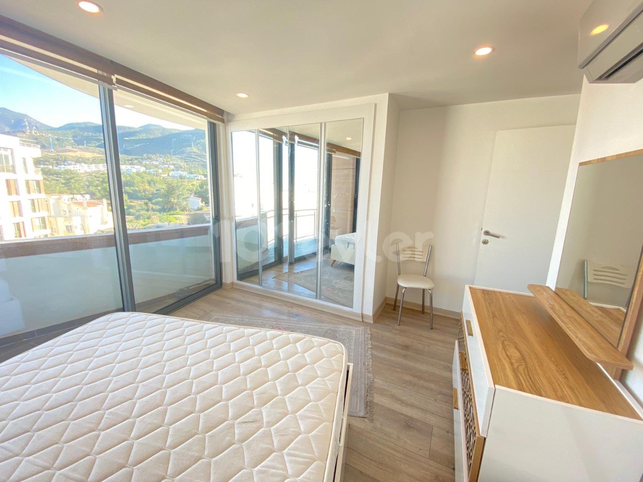 2+1 Luxury Flat for Sale in a Site with Pool in Kyrenia Center