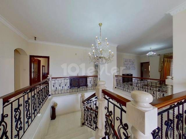 Mansion for Sale in Kyrenia/Edremit, within 3 acres of 3 houses