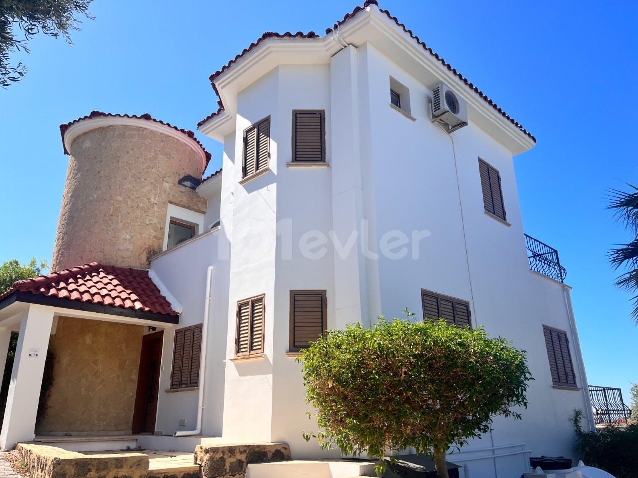 FULLY FURNISHED VILLA FOR RENT IN BELLAPAIS, KYRENIA