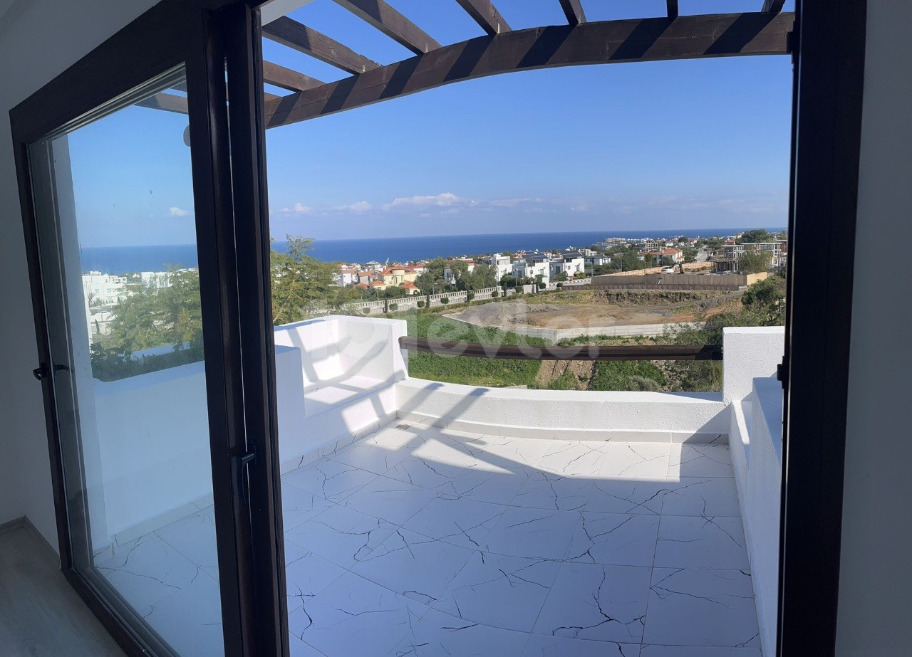 3+1 Duplex Flat for Sale in a Site with Pool in Alsancak, Kyrenia