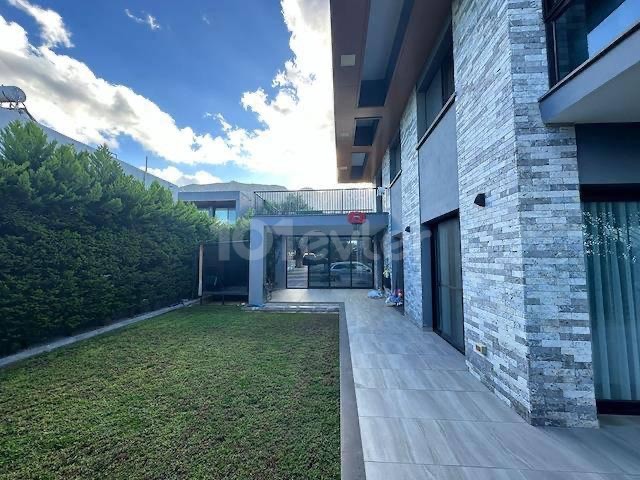 3+1 Villa for Rent in Kyrenia/Karmi