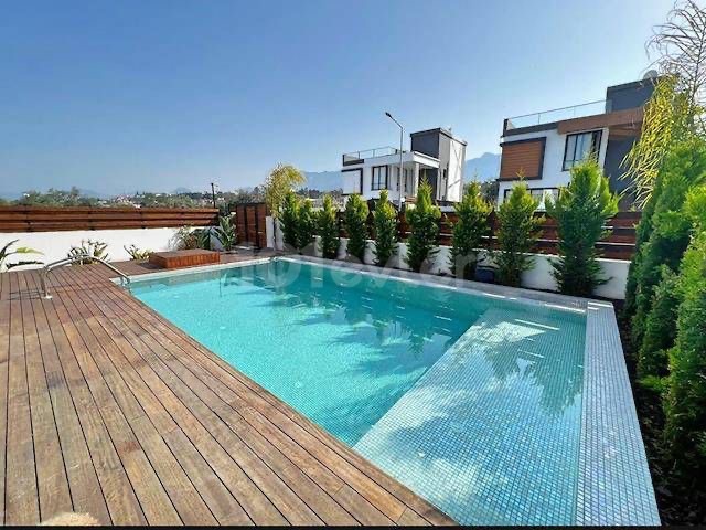 Çatalköy'de Satılık 2+1 Modern Lüks Villa