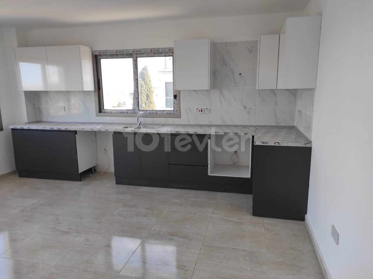 Unfurnished Flat for Rent in Kyrenia Center