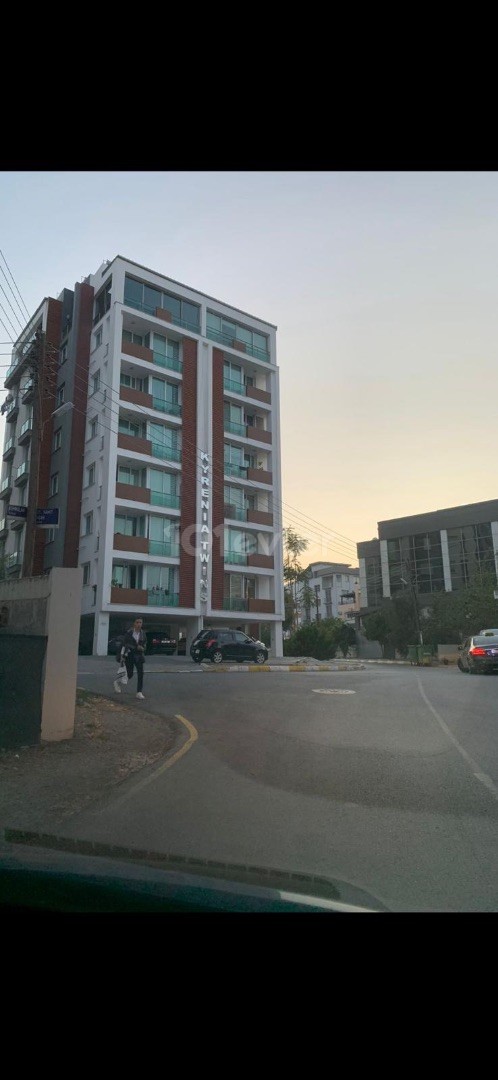 Girne Merkez'de Türk Malı Satılık 2+1 Penthouse