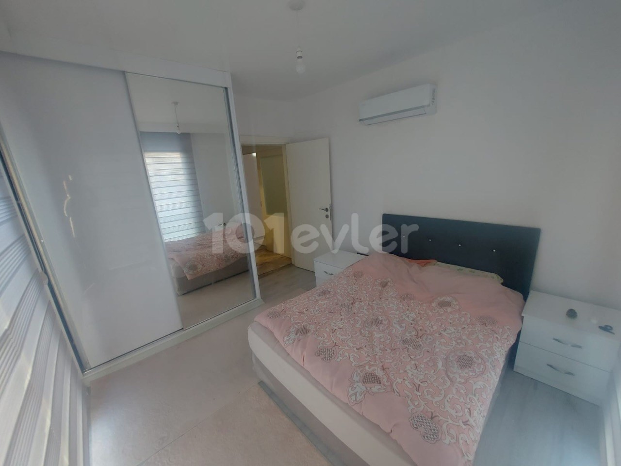 Flat For Sale in Girne Merkez, Kyrenia