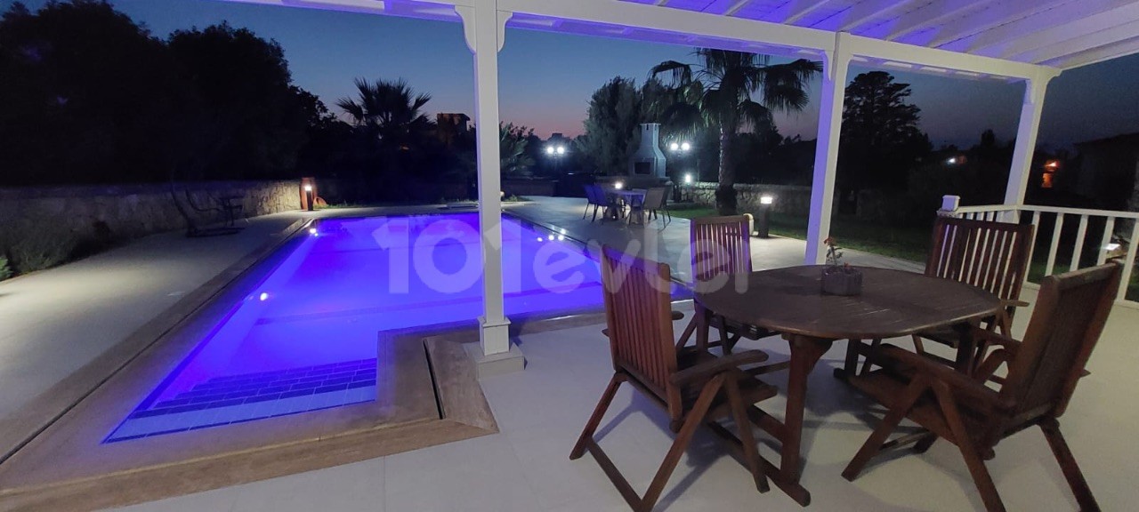 3+1 Villa zum Verkauf in Kyrenia/Bellapais