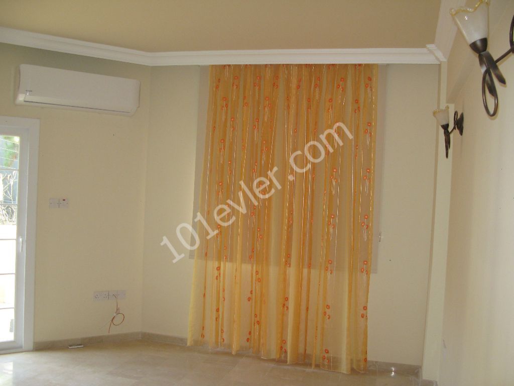 3 bedroom  flat  for  rent 