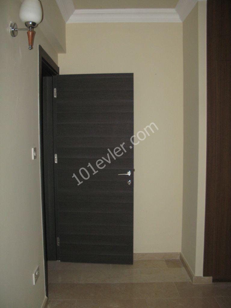 3 bedroom  flat  for  rent 