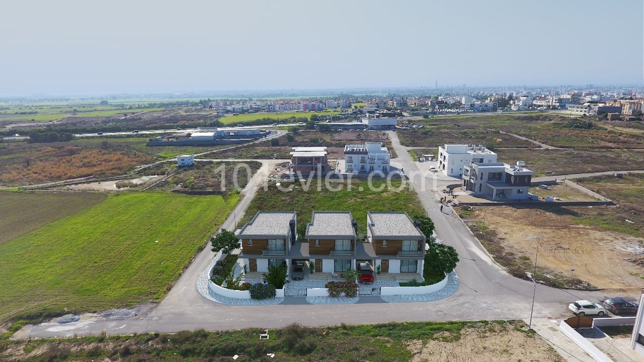 3 + 1 VILLAS FOR SALE IN HAMITKOY, TOTAL 180 m2 WITH GARDEN, GARAGE ** 