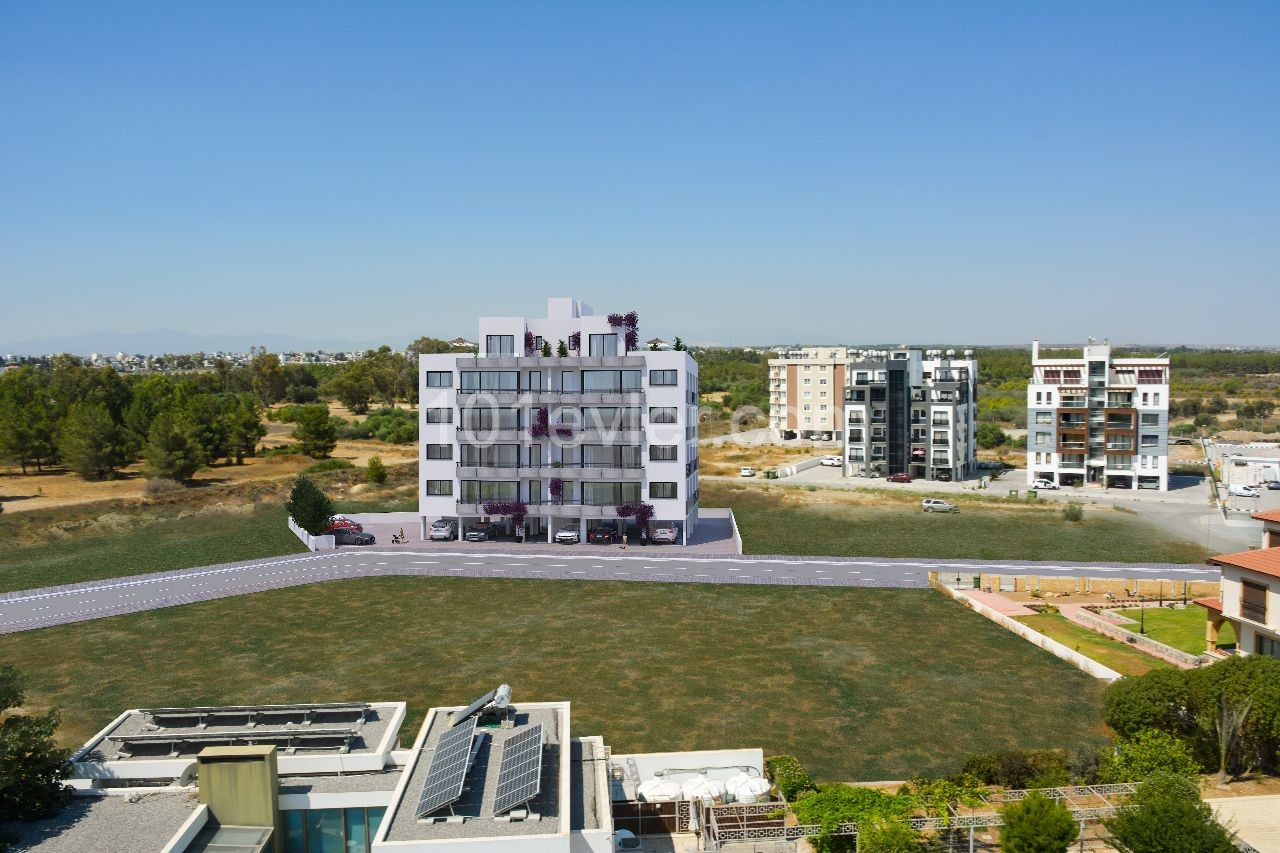 1+1 PENTHOUSE-WOHNUNG ZUM VERKAUF IN NIKOSIA DEREBOYU ** 