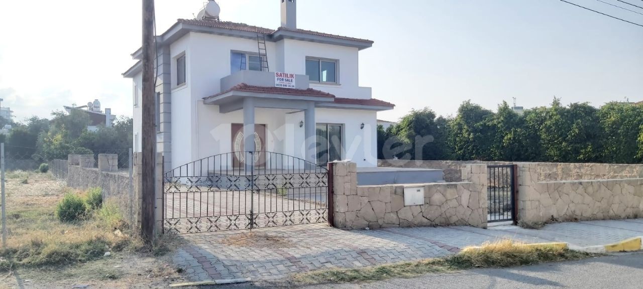 3 Bedroom Villa For Sale