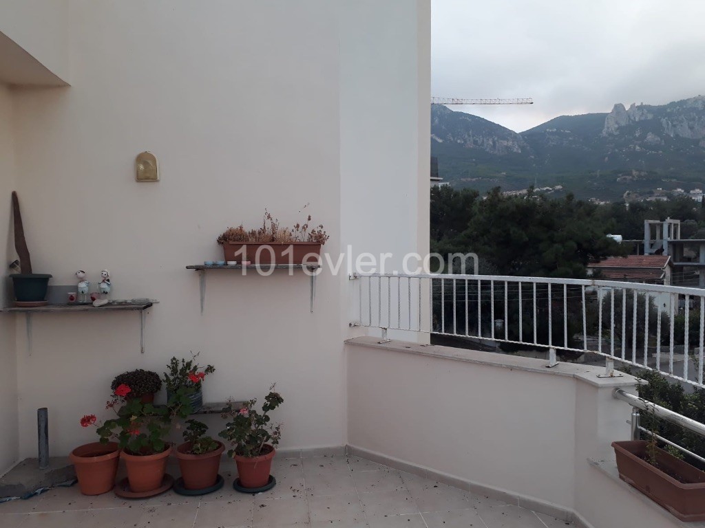 Penthouse To Rent in Aşağı Girne, Kyrenia