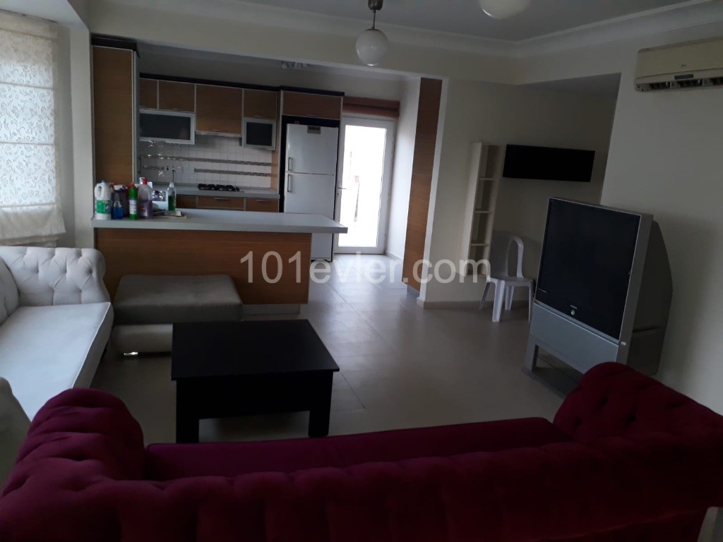 Penthouse Mieten in Aşağı Girne, Kyrenia