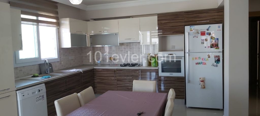 Flat To Rent in Girne Merkez, Kyrenia