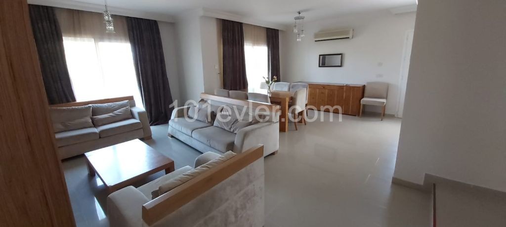 Flat To Rent in Alsancak, Kyrenia