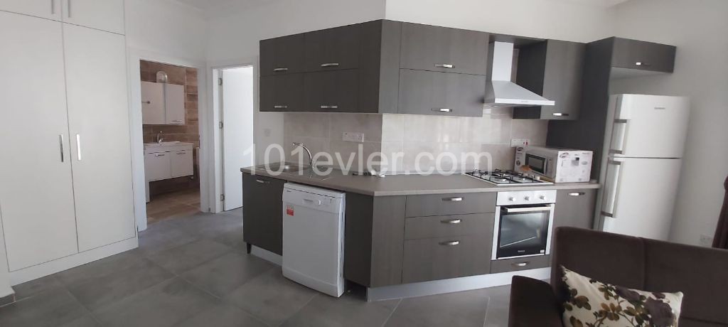 Flat To Rent in Karaoğlanoğlu, Kyrenia