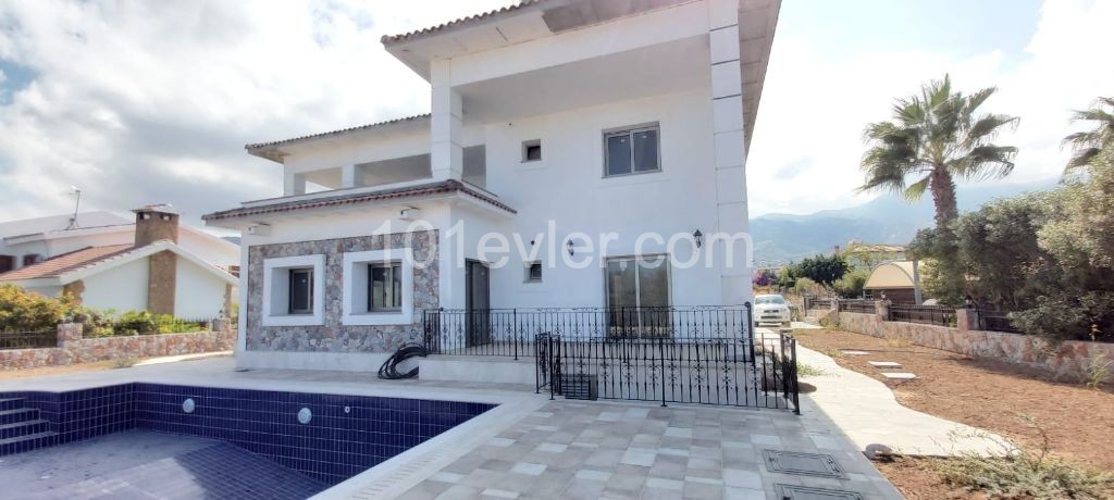 Villa For Sale in Alsancak, Kyrenia