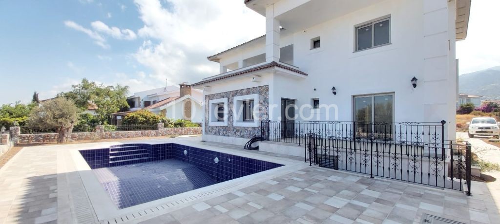 Villa For Sale in Alsancak, Kyrenia