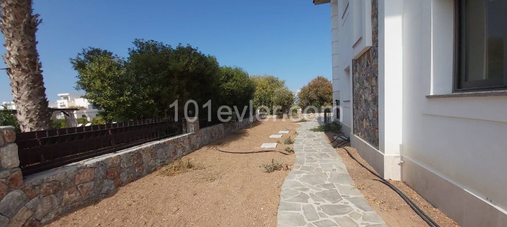 Villa For Sale in Alsancak, Kyrenia