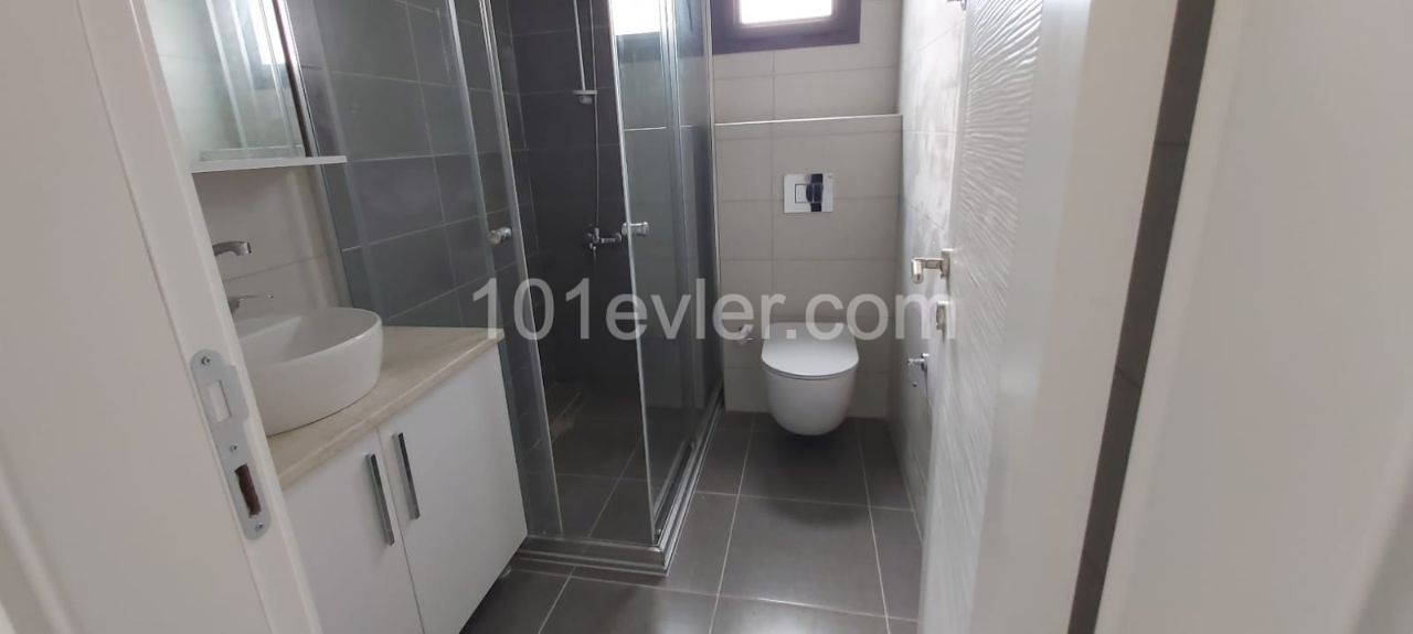 Flat To Rent in Zeytinlik, Kyrenia