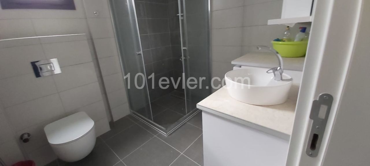 Flat To Rent in Zeytinlik, Kyrenia