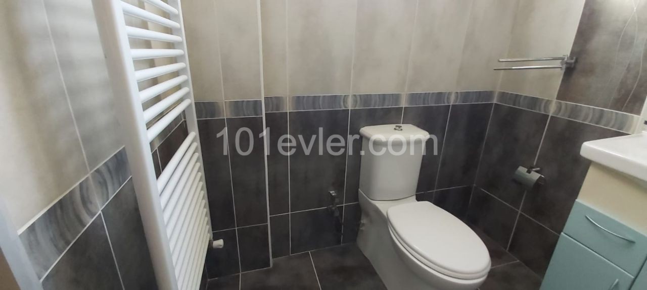 Flat To Rent in Karaoğlanoğlu, Kyrenia