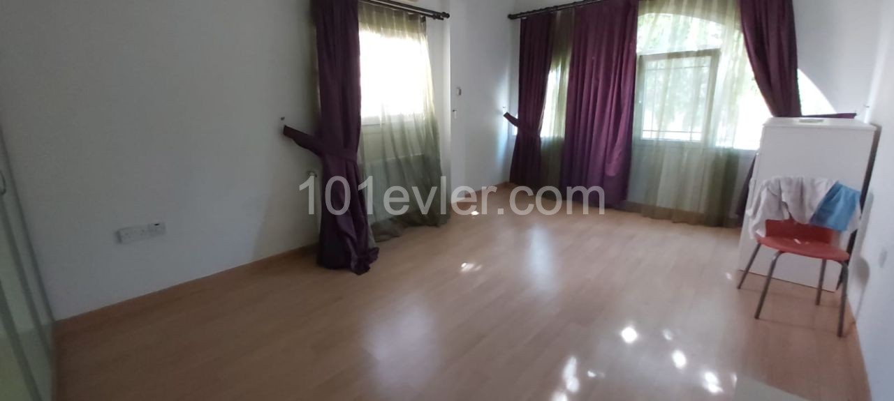 Flat To Rent in Karaoğlanoğlu, Kyrenia