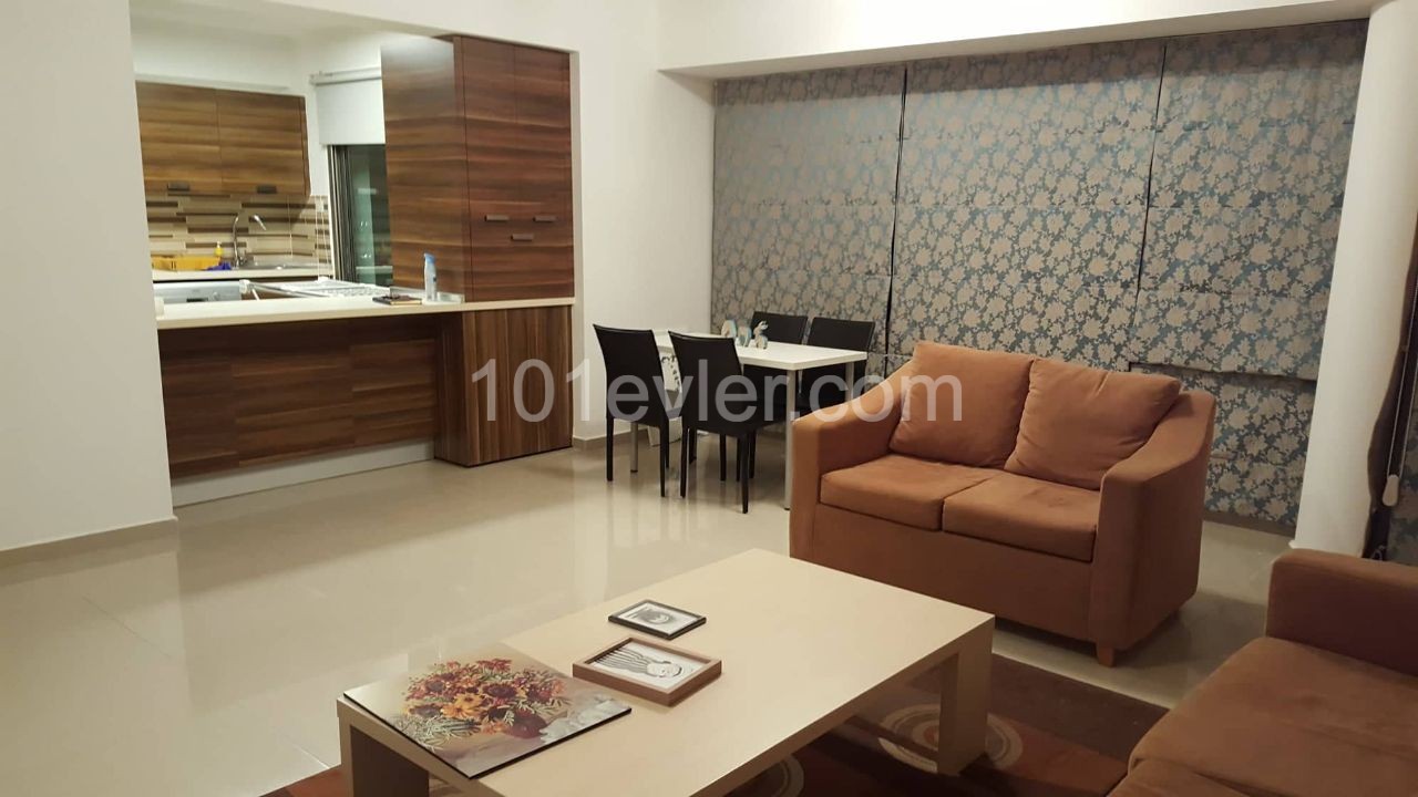 GİRNE MERKEZ DE GENİŞ VE LÜKS SATILIK 3+1 DAİRE