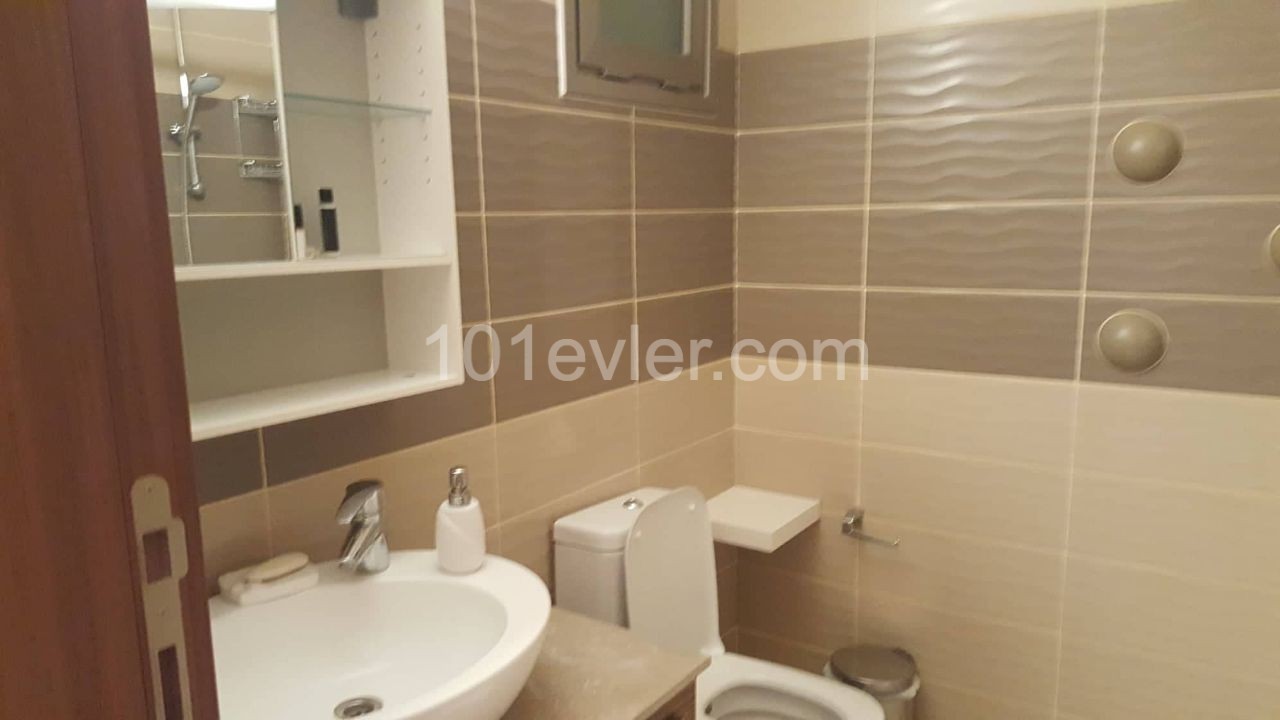 GİRNE MERKEZ DE GENİŞ VE LÜKS SATILIK 3+1 DAİRE