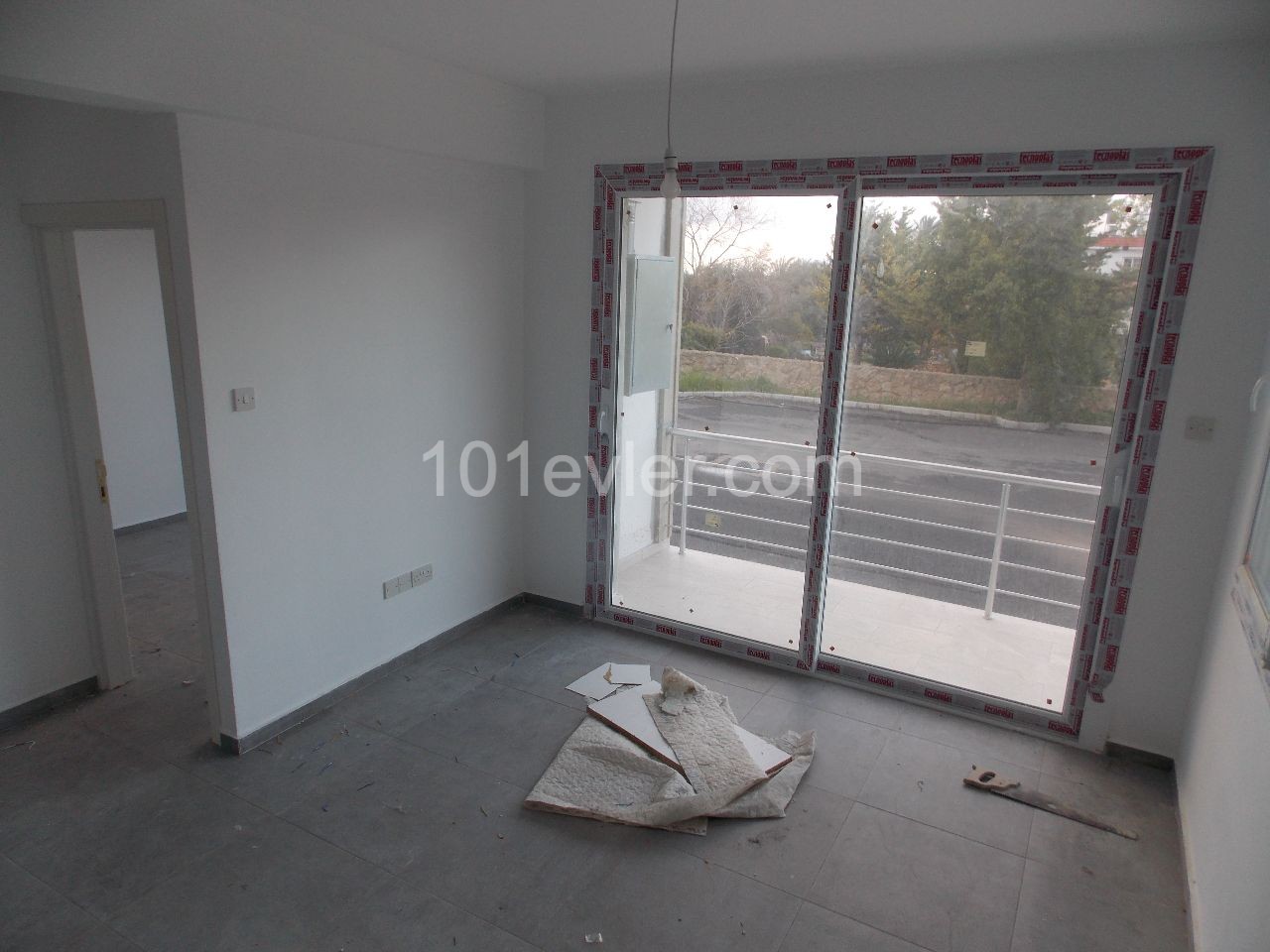 2+1 FOR SALE IN ALSANCAK, KYRENIA ** 