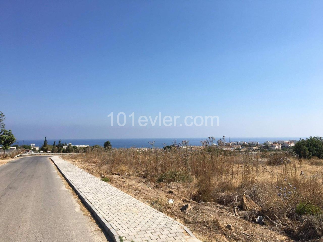 4,5 DECEMBER FIELD CLOSE TO THE ROAD IN GIRNE BAHÇELİ ** 