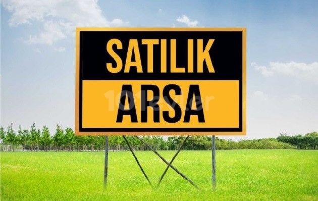 GİRNE BOĞAZ MEVKİİNDE, YOL ÜSTÜNDE  TİCARİ İZİNLİ SATILIK TÜRK TAPU  ARSA