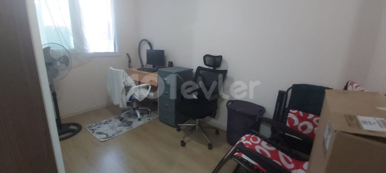 GİRNE MERKEZ DE SATILIK TÜRK KOÇAN DAİRE