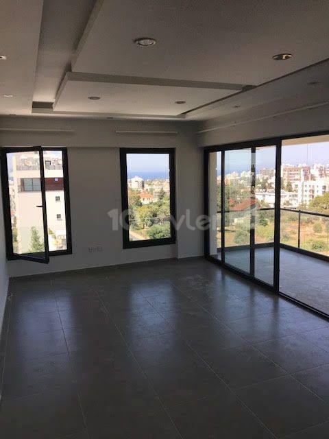 2+1 FOR SALE IN THE CENTER OF KYRENIA ** 