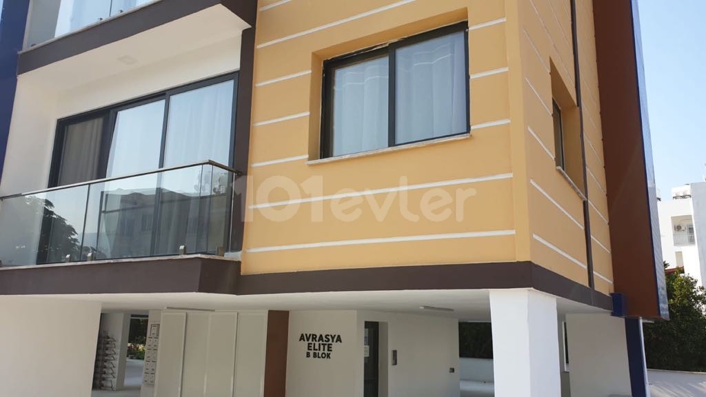 1 + 1 COMMERCIAL PERMIT IN KYRENIA CENTER ** 