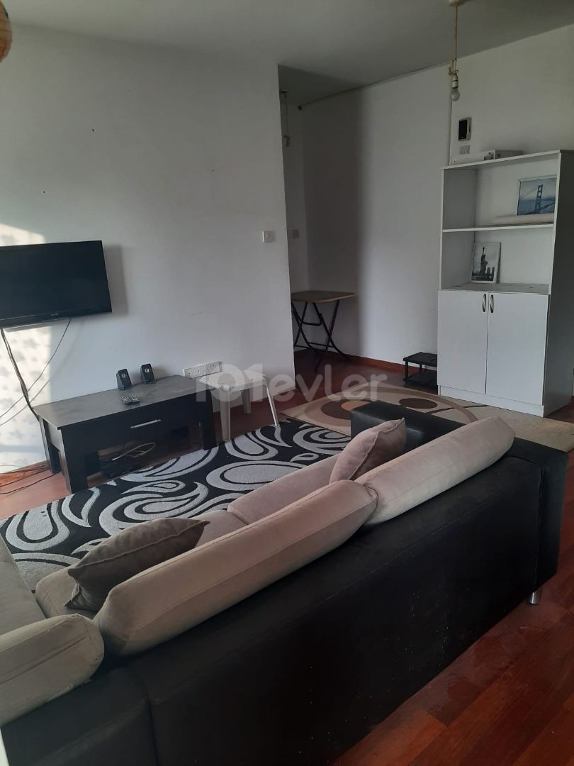 GİRNE MERKEZDE SATILIK 2+1 DAİRE