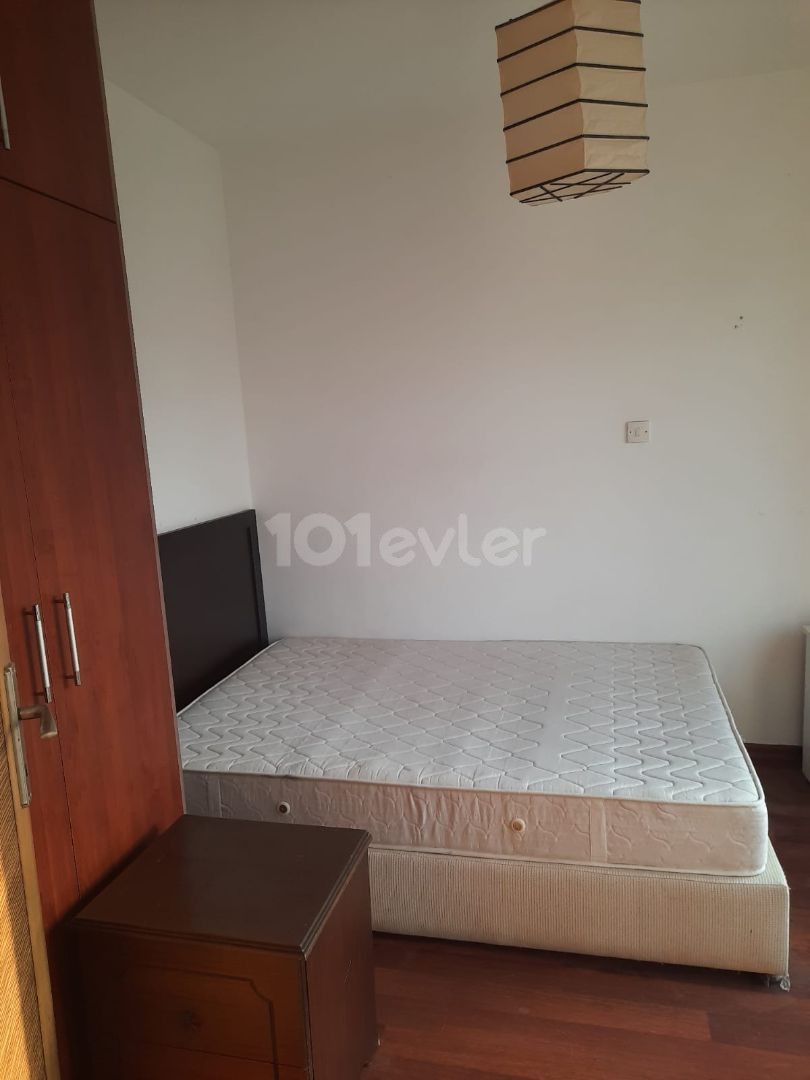 GİRNE MERKEZDE SATILIK 2+1 DAİRE