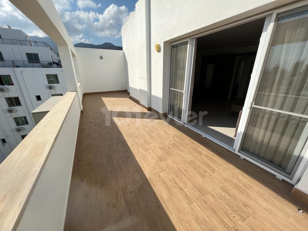 2 + 1 PENTHOUSE APARTMENT IN THE CENTER OF KYRENIA ** 